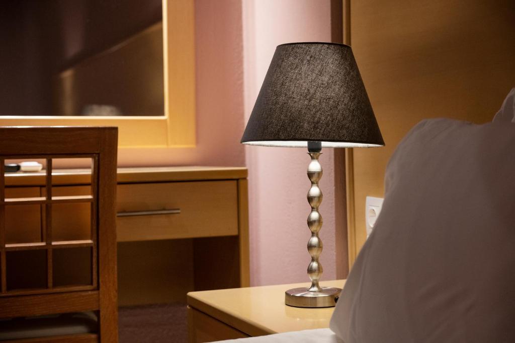 Hotel Coral — Hotel rooms in Roda, Ionian Islands
