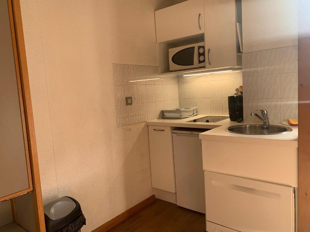 Studio PMR, 4 pers, centre-ville, parking, wifi - 5