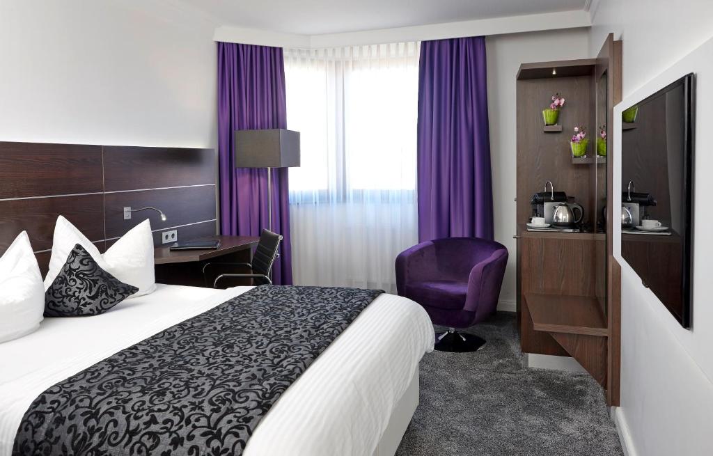 Central Hotel photo