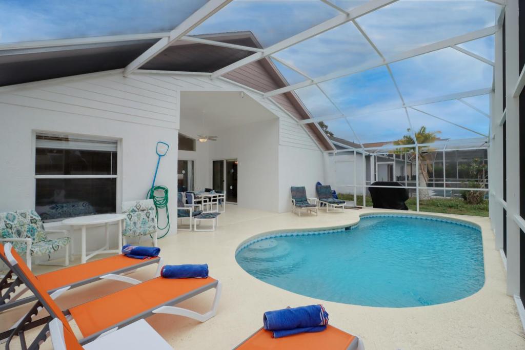 Makin Dreams with White Rose Villas - Private Pool - Game Room - Family Friendly - Nr Disney, Kissimmee