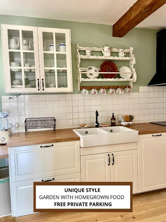 Homestead at Stefka's, Mokronog