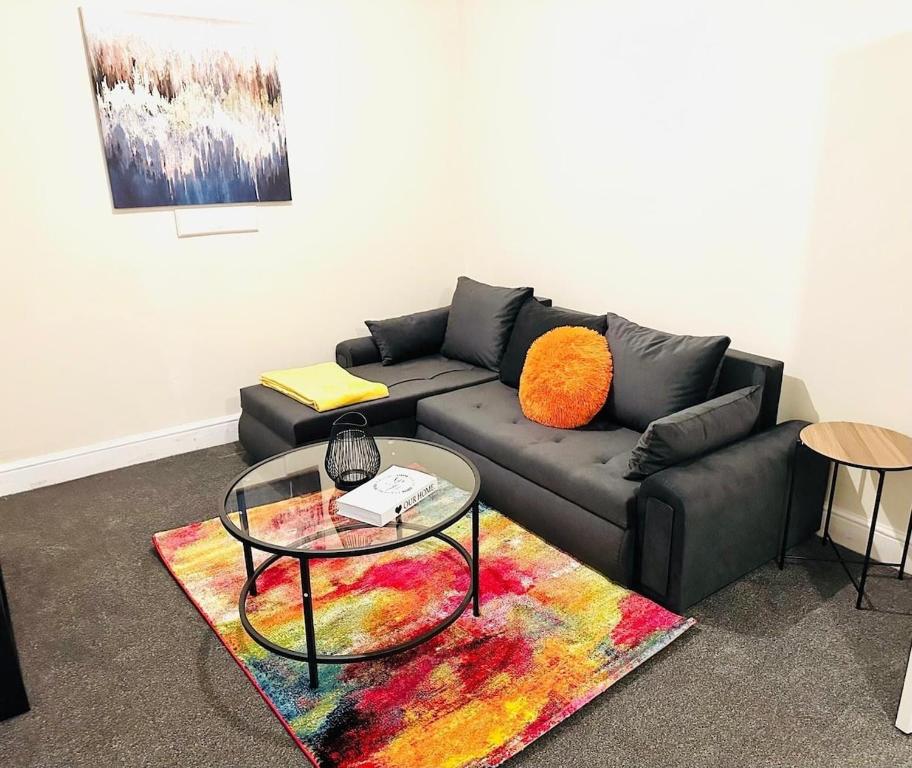 Detached Three Bedroom House in Ashford Secure Area, Kent