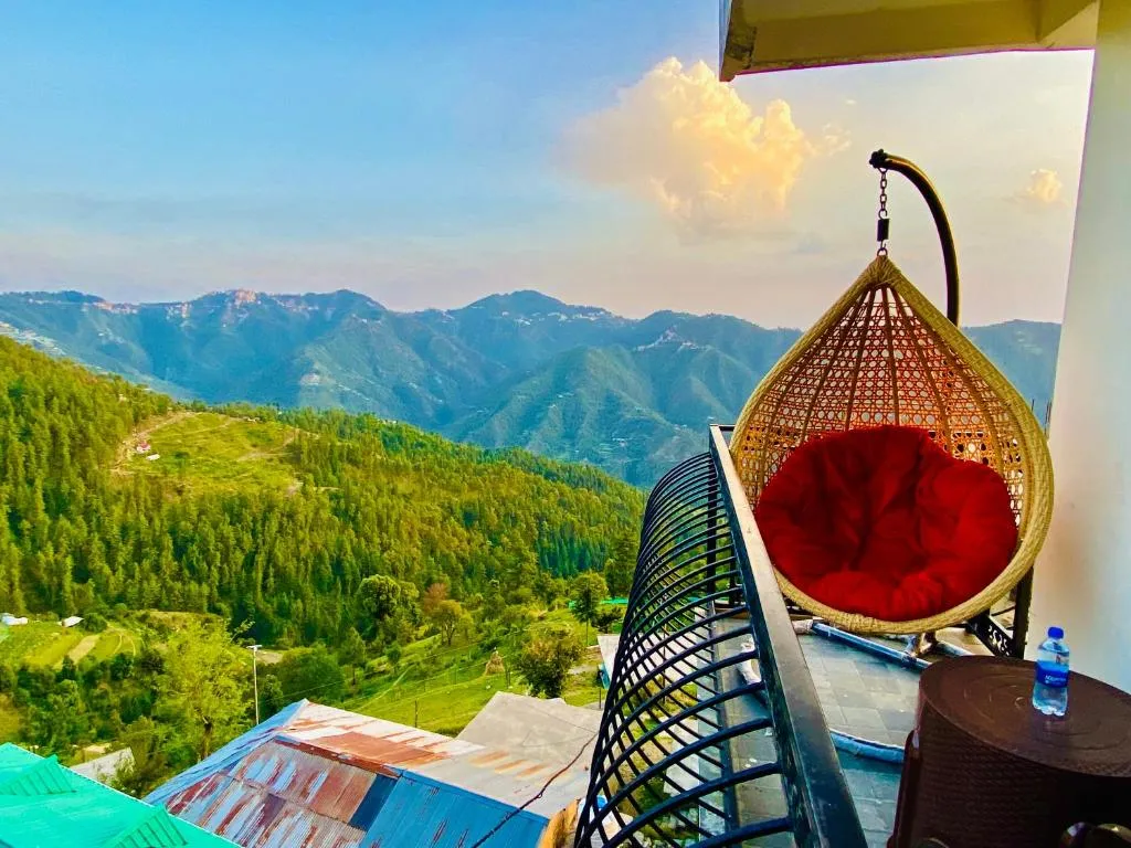 Mountain View Mashobra by NAINA STAYCATION，位于西姆拉的酒店