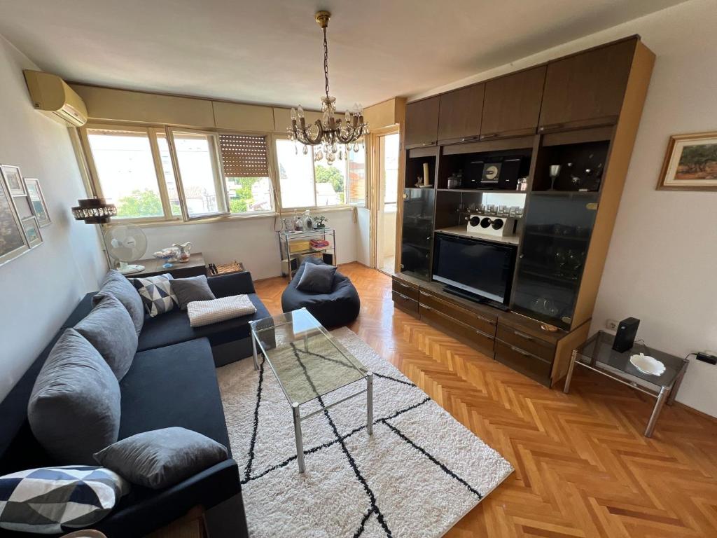 Shared condo by Zadar Oldtown and beach 400 m away, Zadar