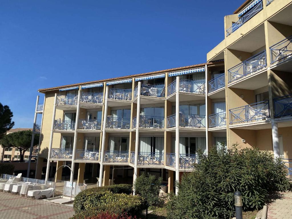 Duplex 2 pièces avec terrasse et piscine à Balaruc-les-Bains - FR-1-553-300 - 4