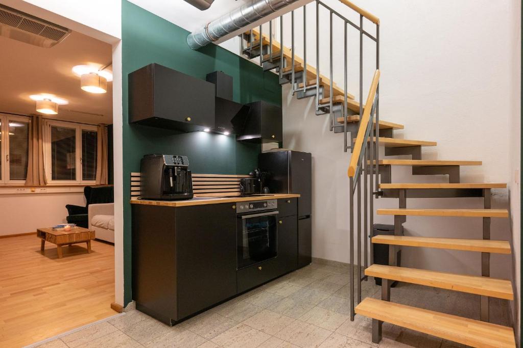 Munich Large Apartment 155 qm with 4 Bedrooms top located 1 to 12 guests - 1