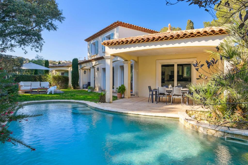 Havre de Paix avec Piscine Privée - 3