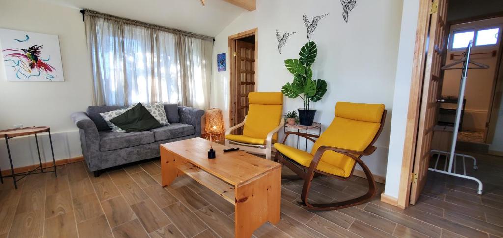 CASA COLIBRI - BEACH LIVING AT ITS BEST - 2