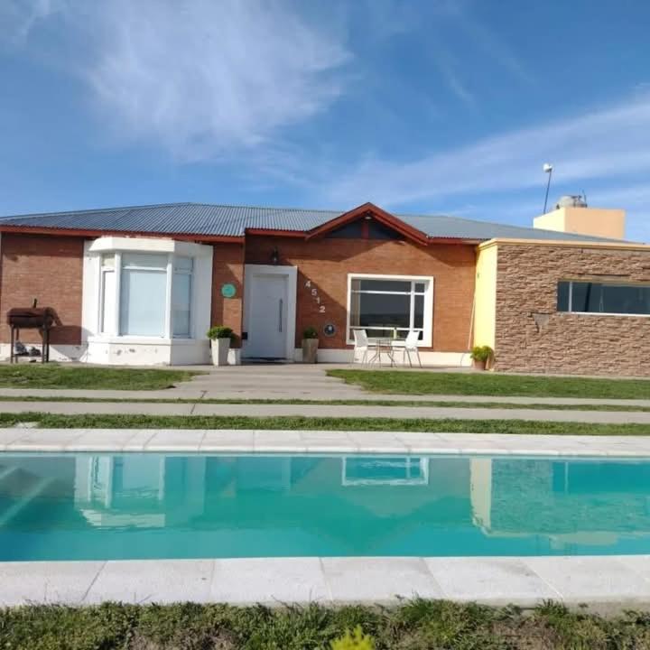 Muy Patagónica, Casa Amplia, luminosa, Confortable - 3
