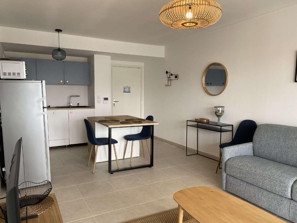 Bel appartement T2 avec terrasse privative et parking à Balaruc-les-Bains - FR-1-553-299 - 5
