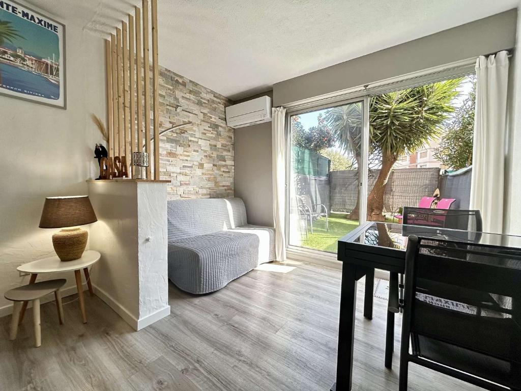 Studio cabine rénové avec parking à Sainte-Maxime - FR-1-226-557 - 2