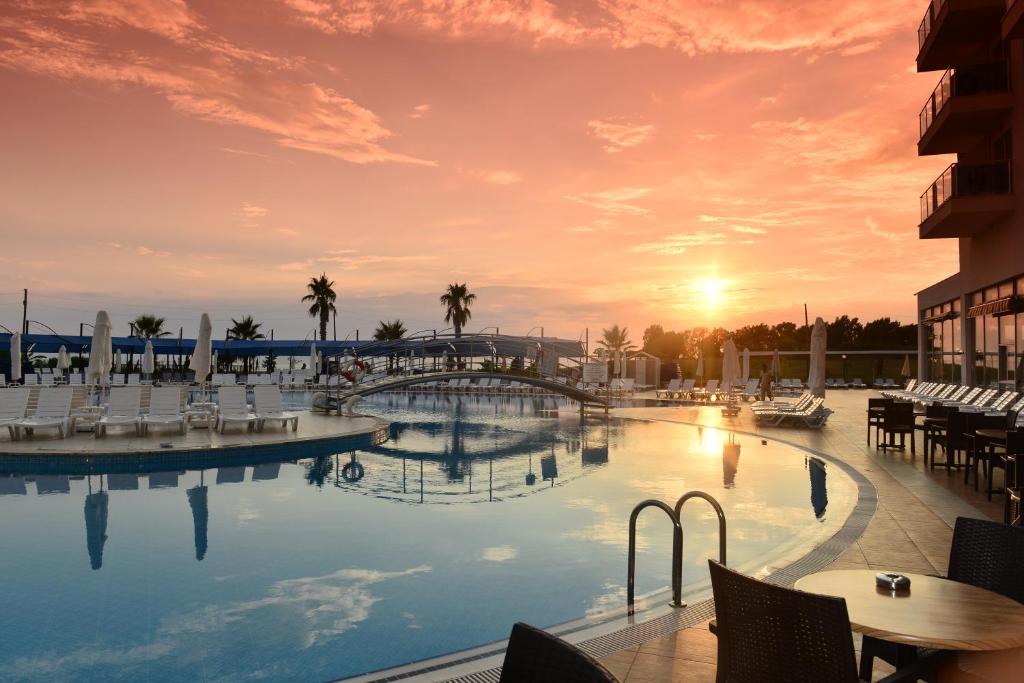 Cenger Beach Resort Spa - All Inclusive — Manavgat