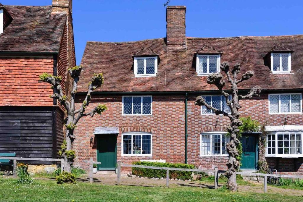 3 bedroom 17th Century Cottage, Groombridge