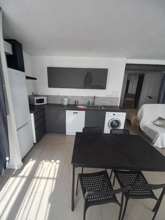 Large studio near medieval city - 5