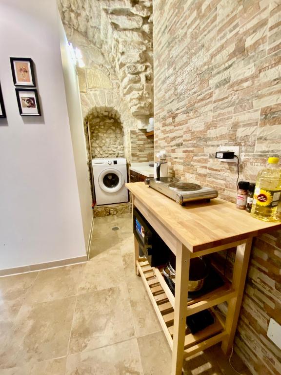 Christian Quarter Studio I 전경