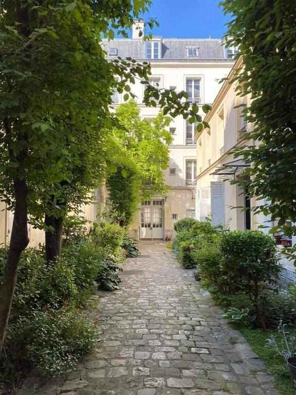 Quiet apartment in Paris center - 5