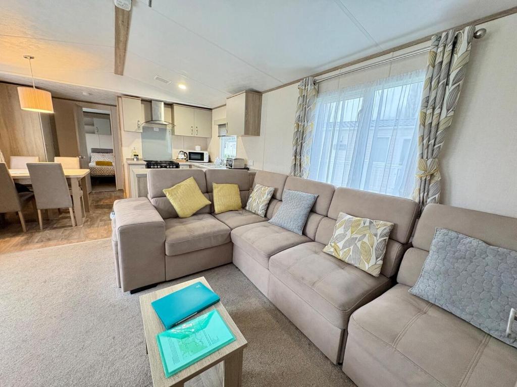 Sunflower Lodge, Pet Friendly, Free Hoburne Passes, South Cerney