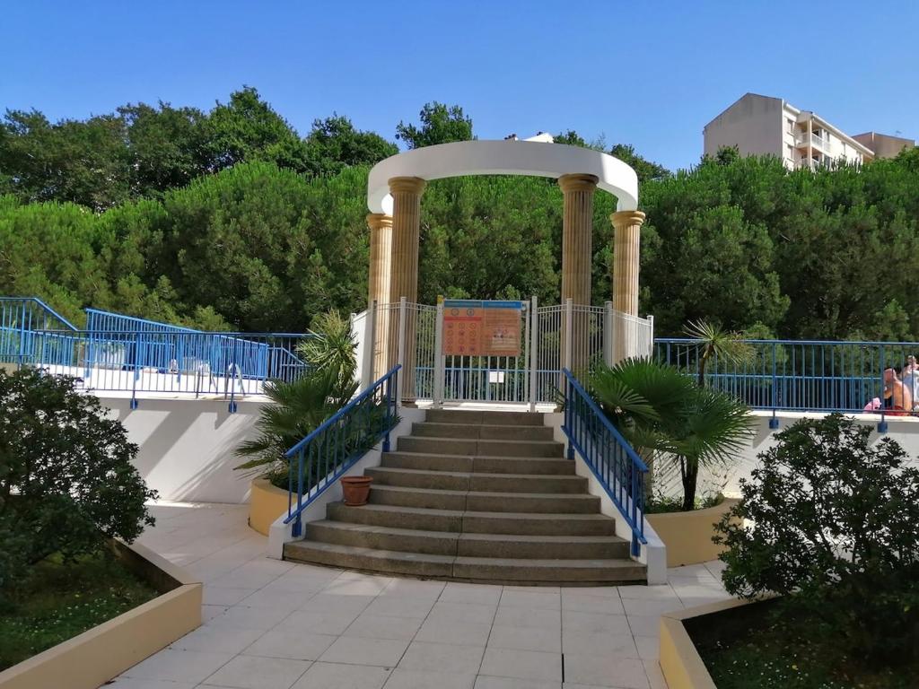 Studio à Anglet avec piscine dans résidence privée, Anglet