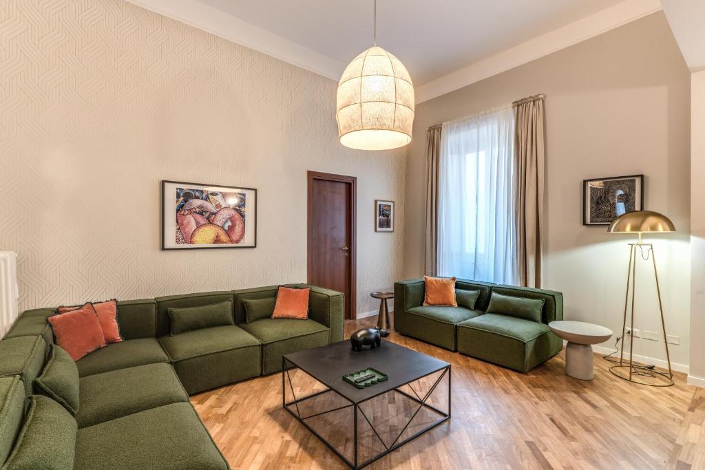 DowntownApartments- The Great Court and The Great Chill - 4