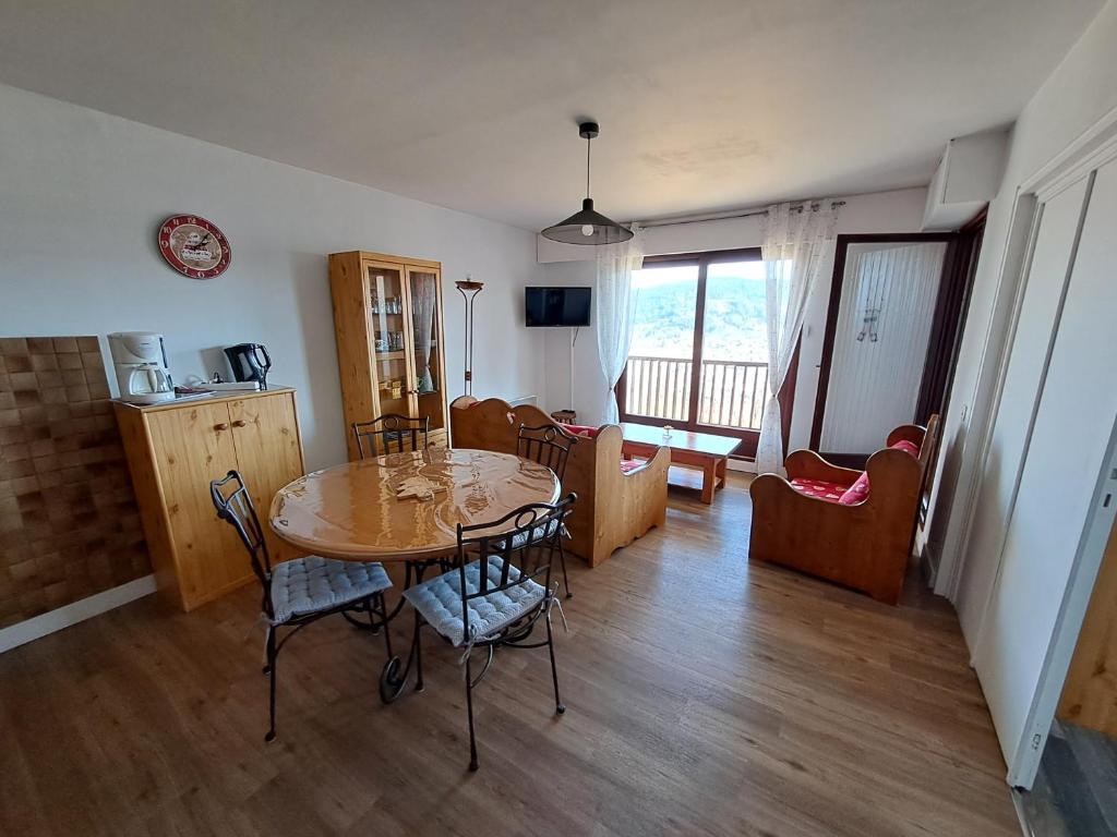 Appartement résidence Les Dryades avec vue montagne - 1
