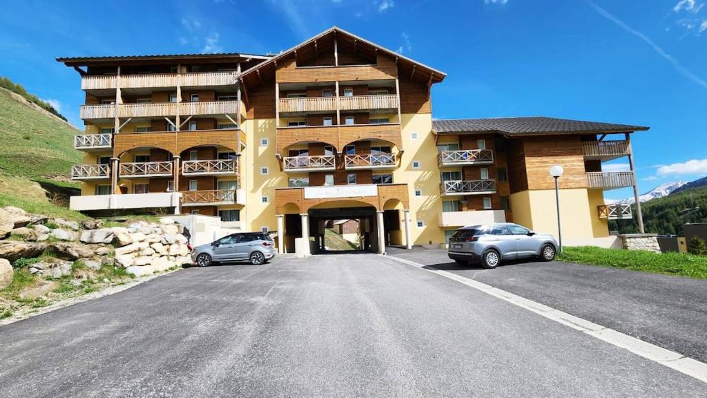 appartement 2,3 pièces avec piscine l'été - 2