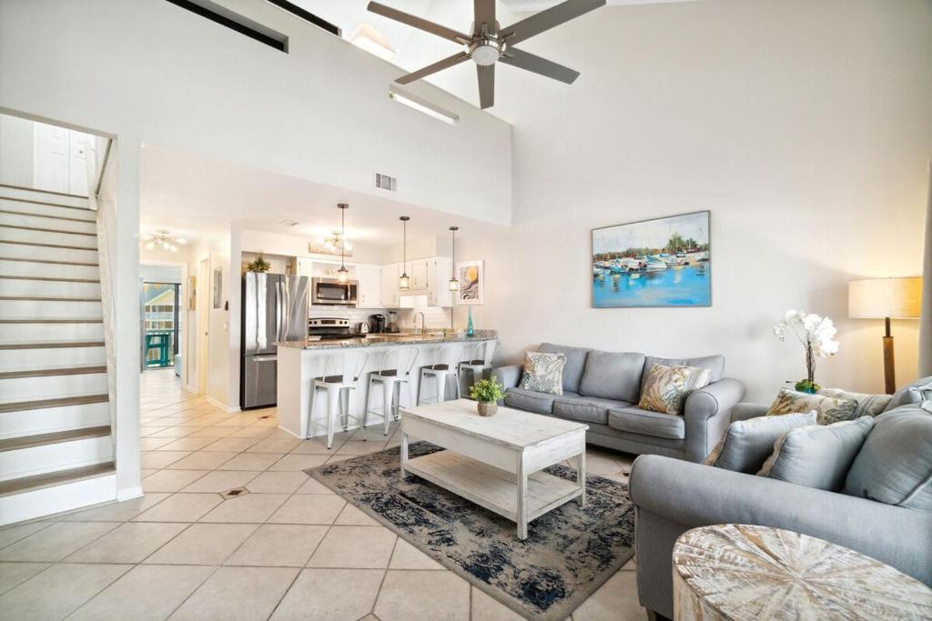 Paradise found steps to beach, Panama City Beach