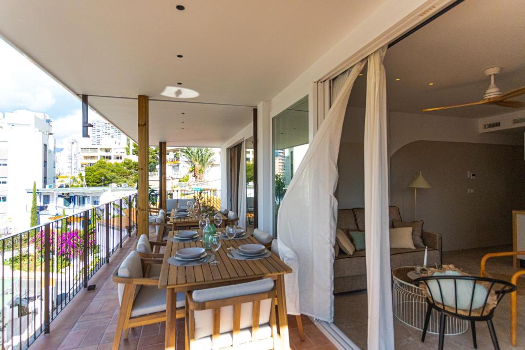 Arenas Beach Apartments - 4