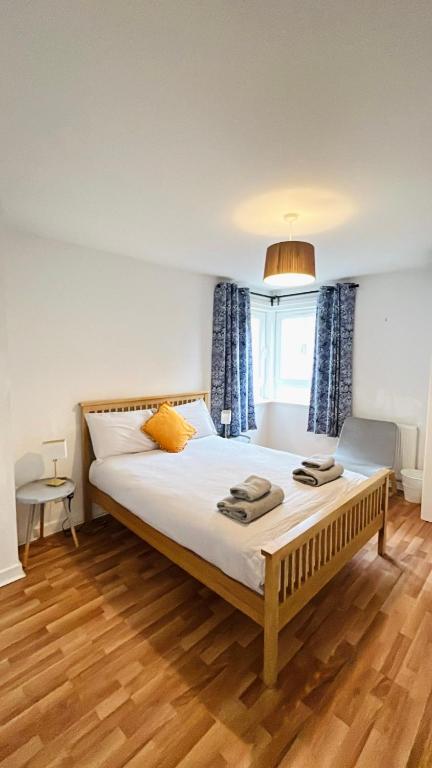 Modern Spacious Retreat Full Fibre Wi-fi & Free Parking, Edinburgh