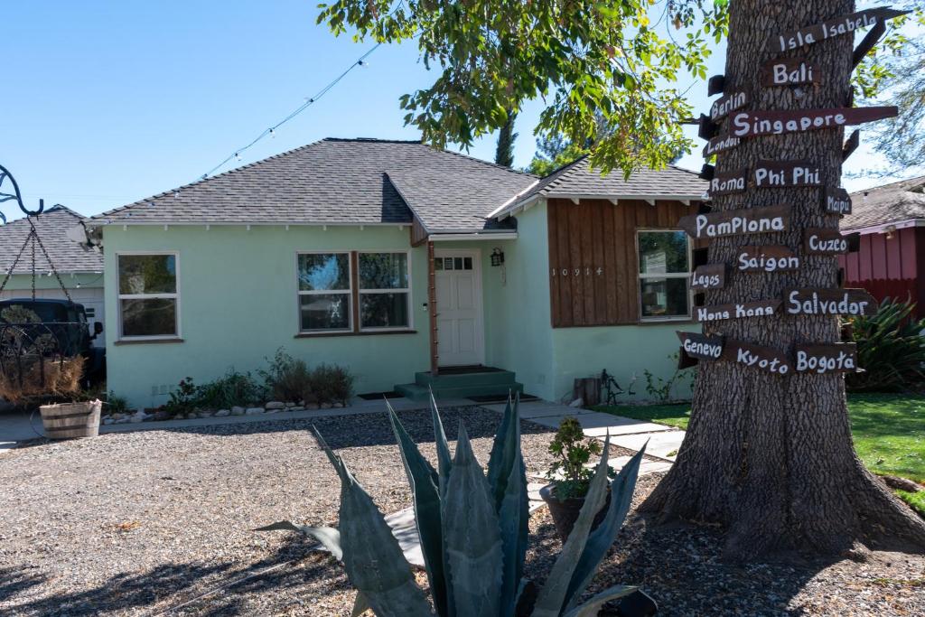 Cozy and Relaxing in Suburbs of LA, Mission Hills
