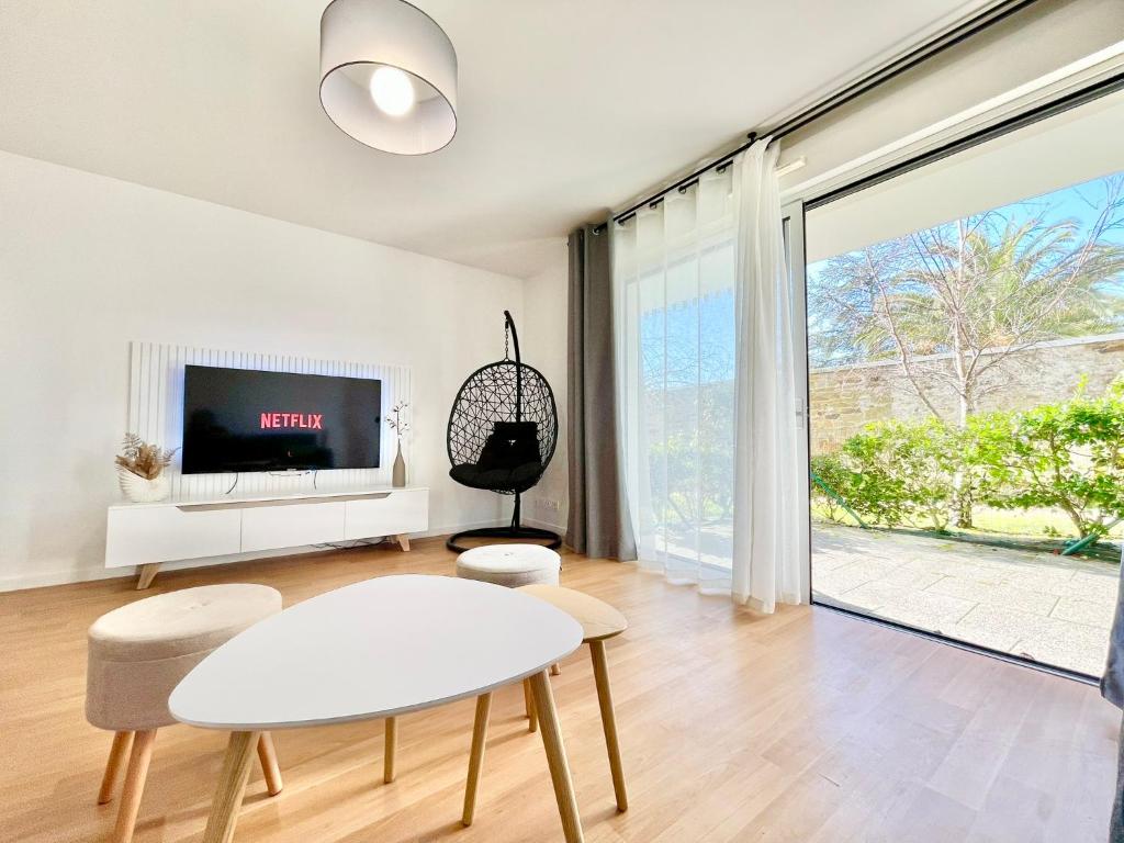 ParcAppart 5 - Terrasse - Parking - Netflix, Lanester