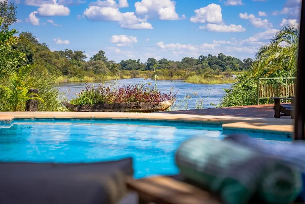 Shametu River Lodge, hotel in Divundu