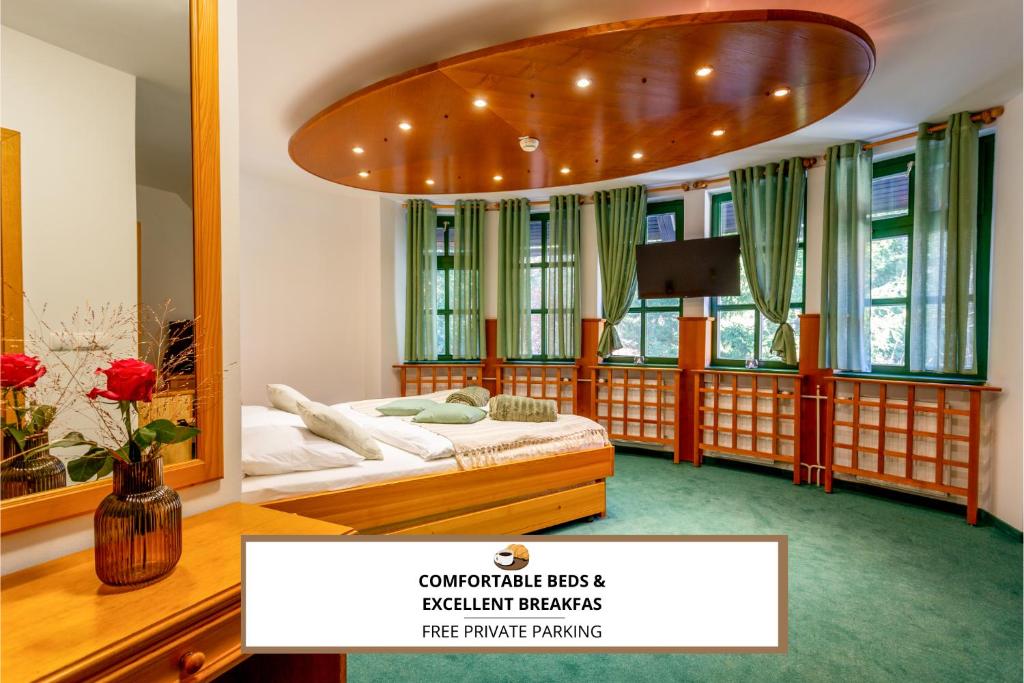 Pohorski Dom, Hočko Pohorje