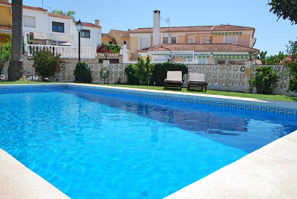 Ref 325 Villa Elena - 3