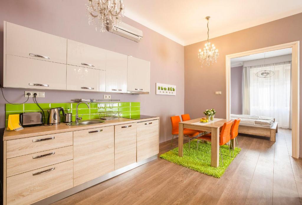 Two Couples Apartment photo
