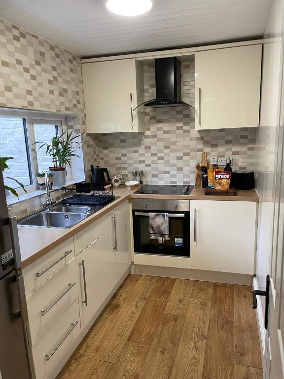 Fabulous 2 Bed Flat, York photo 3