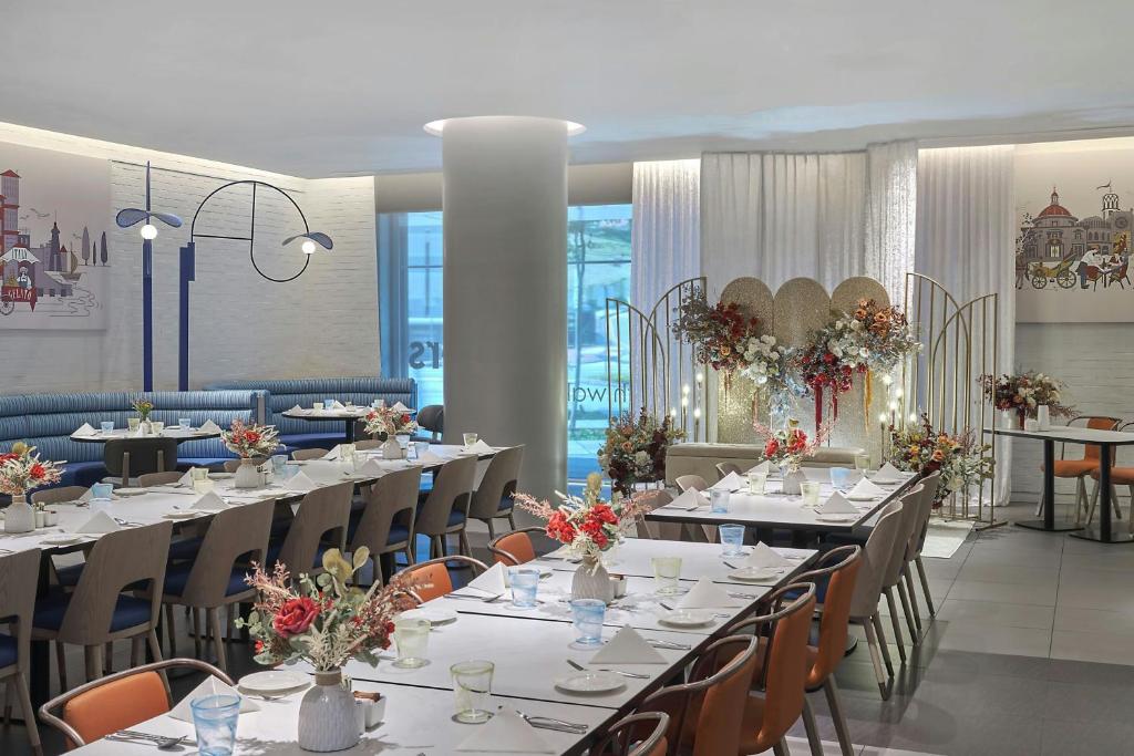 Banquet hall