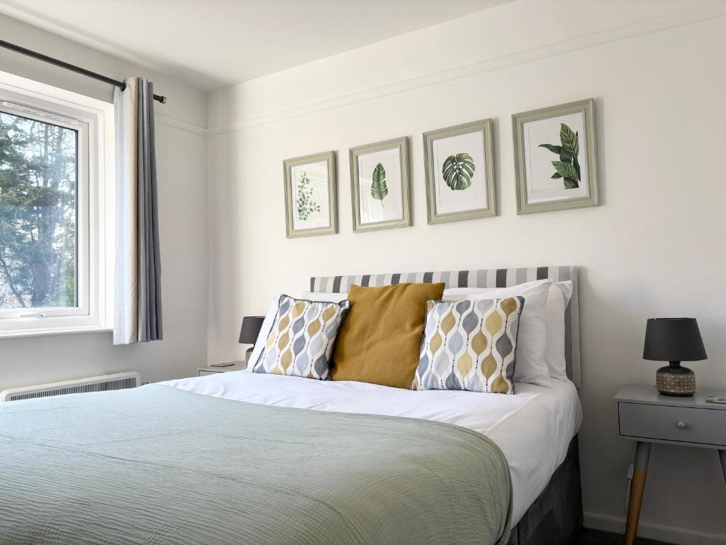 Harlowe Mousehole Hideaway two bedrooms with parking, Mousehole