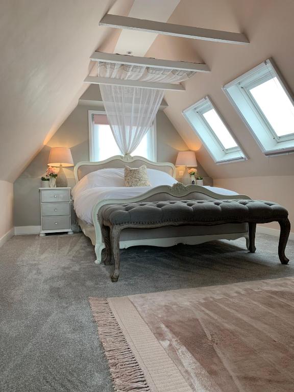 Number 50, Lyndhurst