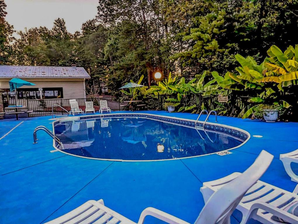 Timber Pointe Resort, Jamestown