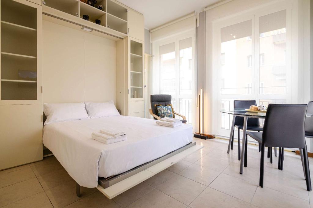 Large and bright studio in the heart of Bologna - 3