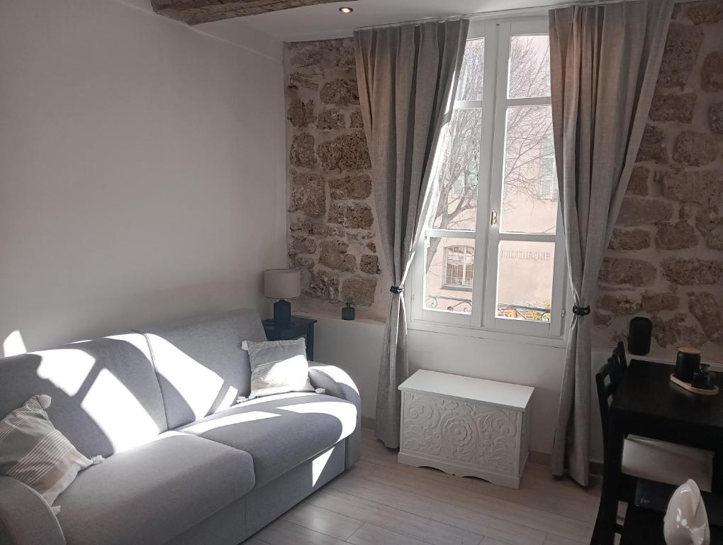 Adorable studio vieil Antibes - 4
