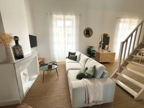 Duplex de charme, hyper centre, place des Carmes - 3