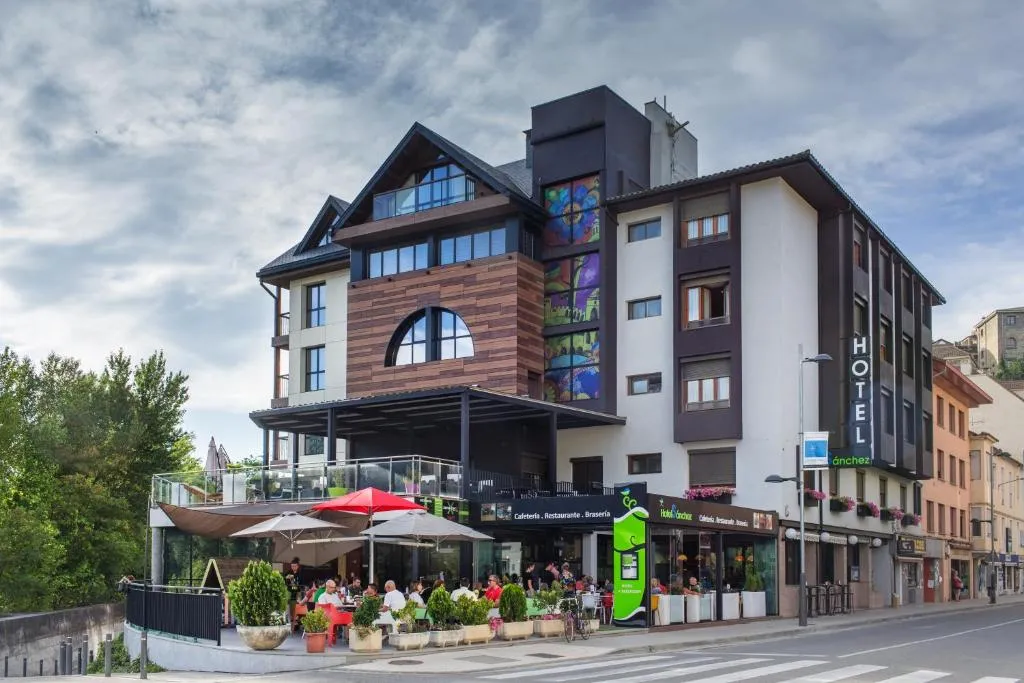 Hotel Sanchez, hotel in Aínsa
