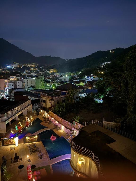 PhuketBNBdotcom OceanPoolviews 2 Bed, Patong Beach