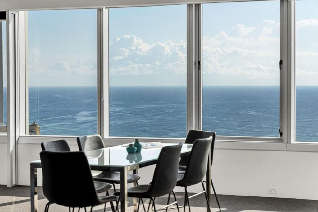 Skyline on Gold Coast - Stunning Views -38th Floor, Gold Coast