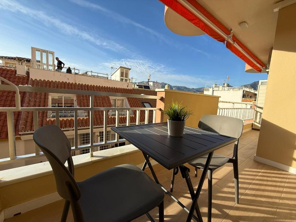 Sunny & Stylish beach apartment - 2