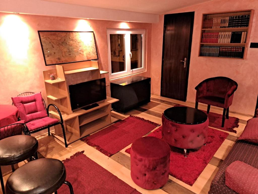 Belgrade Corner Apartment - 5