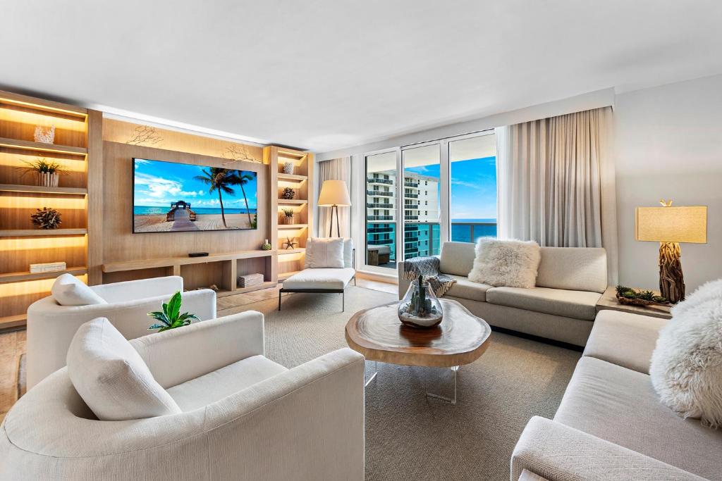 Oceanview Private Condo at 1 Hotel & Homes -1222, Miami Beach