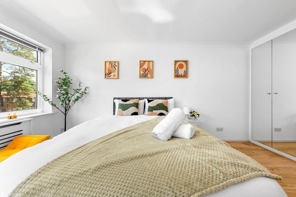 Peaceful Escape In Hertfordshire FREE PARKING 2 Bed 2 Bath, Caldecote