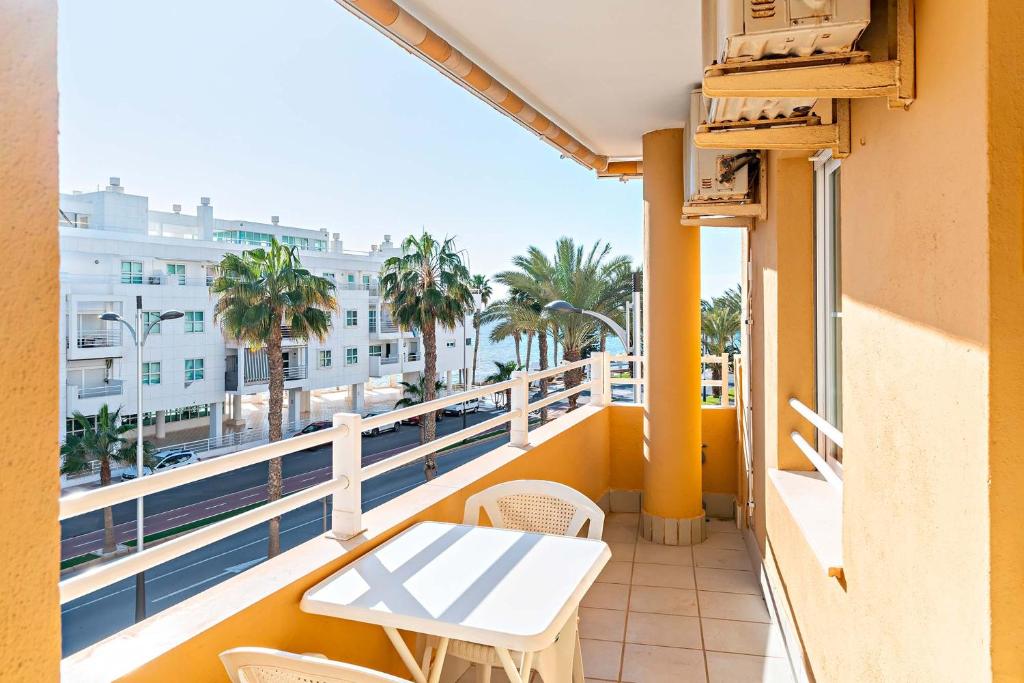 Apartamento con Vista al Mar - 4